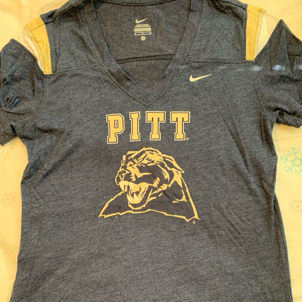 Nike Women’s Pitt Shirt